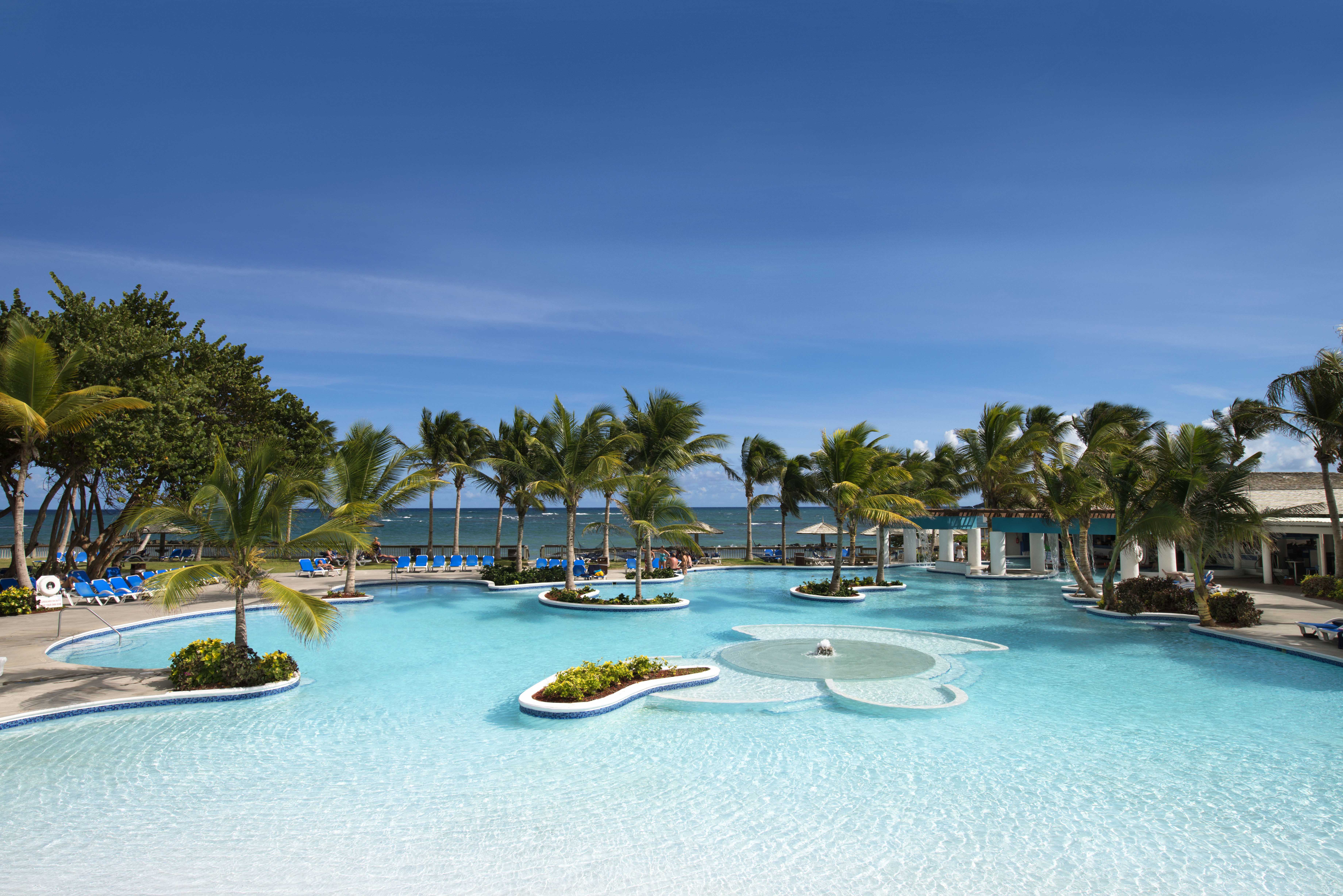 Saint Lucia’s AllInclusive Coconut Bay Beach Resort & Spa Celebrates